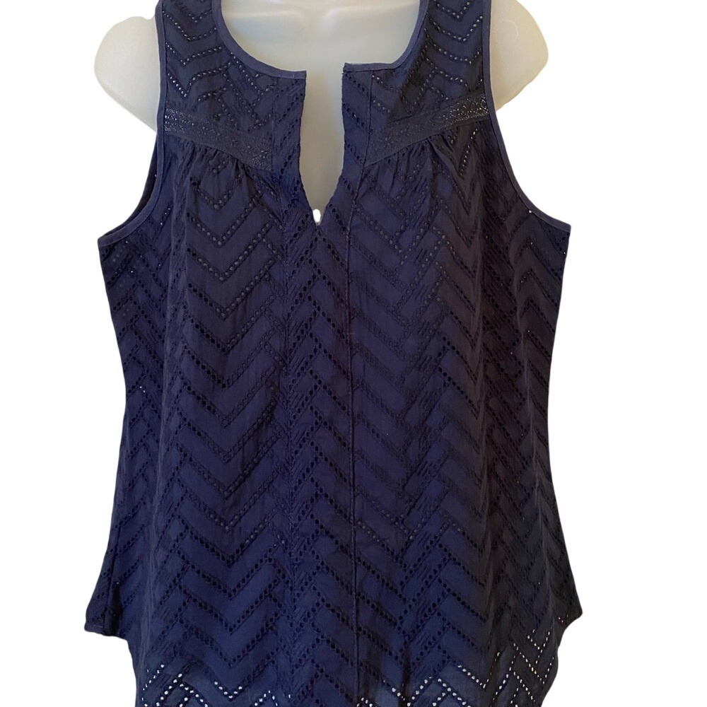 Market‎ & Spruce Navy Blue Chevron Eyelet Sleeveless Split V-Neck Top Large